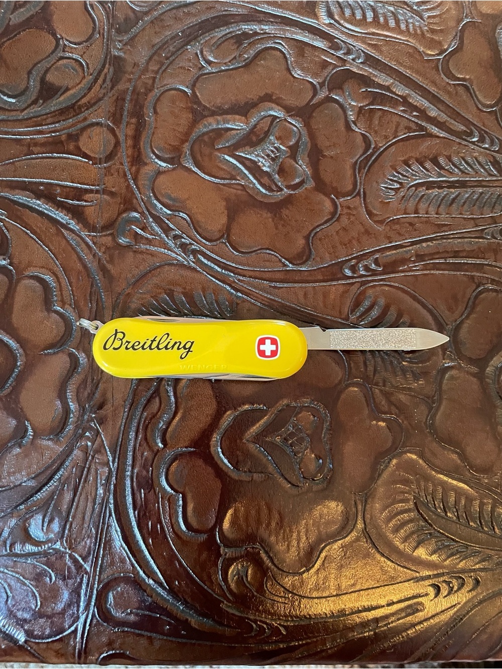 Breitling Yellow Swiss Multi-Tool Pocket Knife - Picture 14 of 14